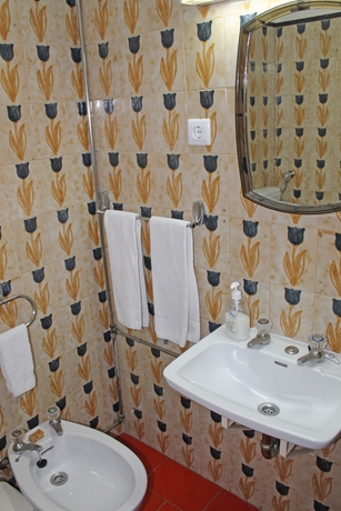 Imagen de la habitación del Hotel Pensão França. Foto 7