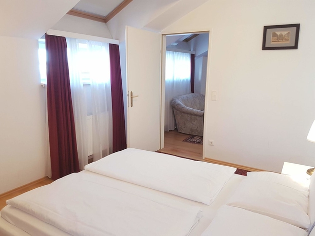 Imagen de la habitación del Hotel Pensin Haydn. Foto 8