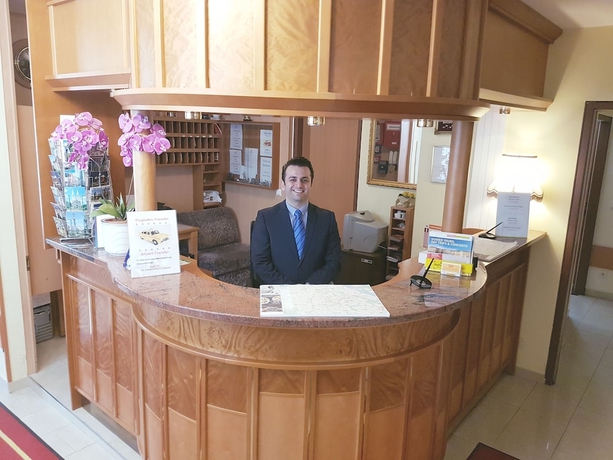 Imagen de los interiores del Hotel Pensin Haydn. Foto 19