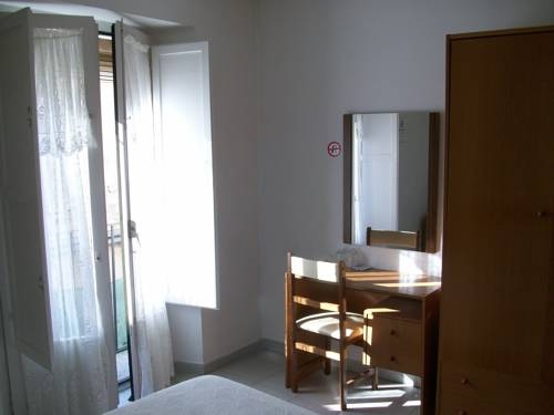 Imagen general del Hotel Pensi&oacute; Viladomat. Foto 9