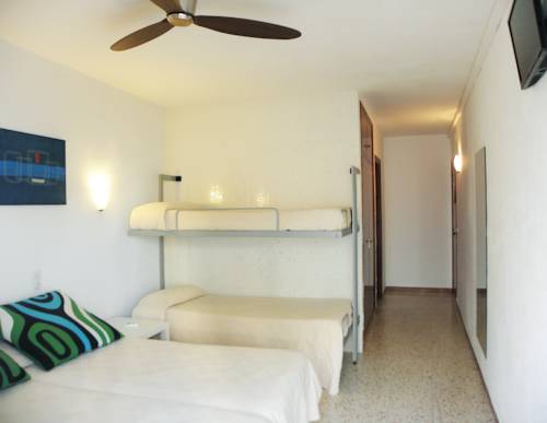 Imagen de la habitación del Hotel Pensi&oacute; Vista Alegre. Foto 6