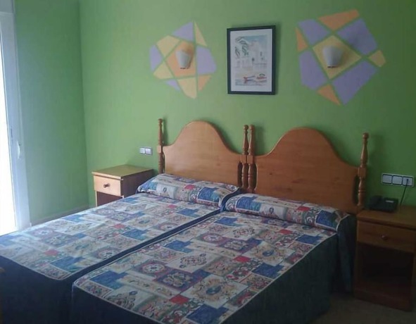 Imagen de la habitación del Hotel Pensi&oacute;n Agadir. Foto 8