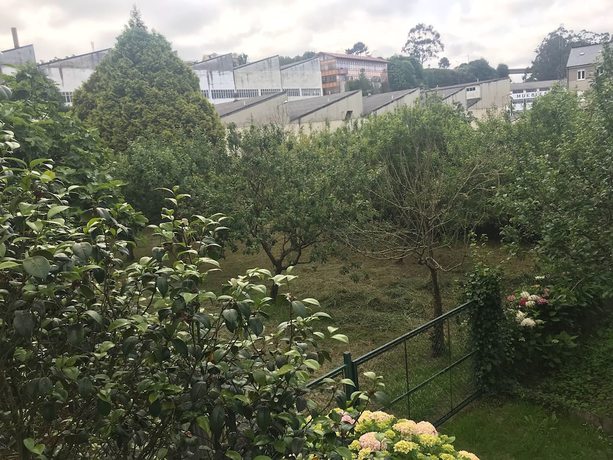 Imagen de los exteriores del Hotel Pensi&oacute;n Albergue O Pedregal. Foto 11