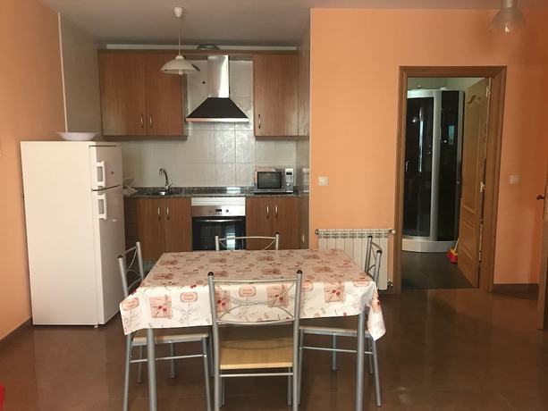 Imagen de la habitación del Hotel Pensi&oacute;n Albergue O Pedregal. Foto 4