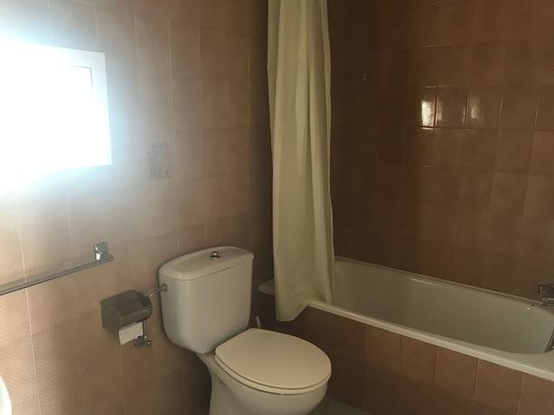 Imagen de la habitación del Hotel Pensi&oacute;n Albergue O Pedregal. Foto 6