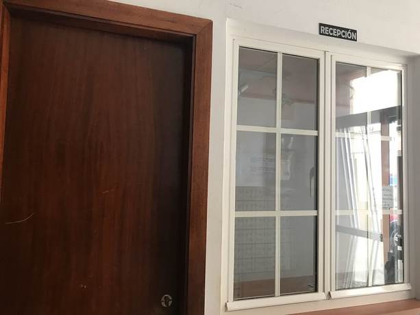 Imagen de los interiores del Hotel Pensi&oacute;n Albergue O Pedregal. Foto 13