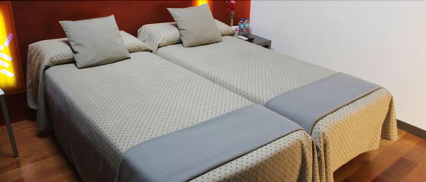 Imagen de la habitación del Hotel Pensión Albergue Turístico Salceda. Foto 5