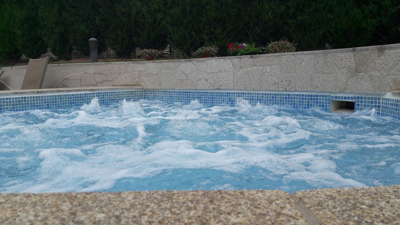 Imagen de la piscina del Hotel Pensión Albergue Turístico Salceda. Foto 20