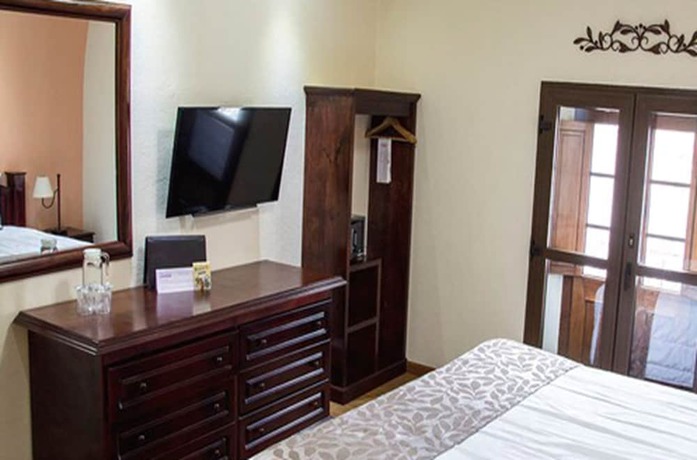 Imagen de la habitación del Hotel Pensi&oacute;n Bonifaz. Foto 17
