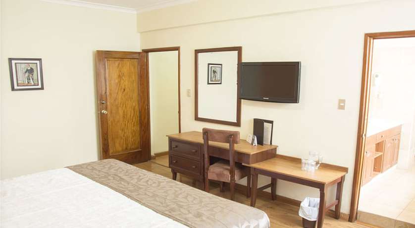 Imagen de la habitación del Hotel Pensi&oacute;n Bonifaz. Foto 18