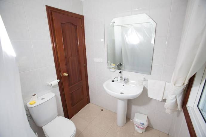 Imagen de la habitación del Hotel Pensión Casa Rodiño. Foto 19