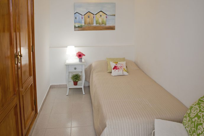 Imagen de la habitación del Hotel Pensi&oacute;n Casablanca. Foto 8