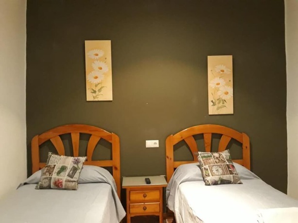 Imagen de la habitación del Hotel Pensi&oacute;n Cibeles. Foto 15