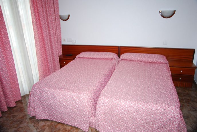 Imagen de la habitación del Hotel Pensión El Carloto. Foto 14