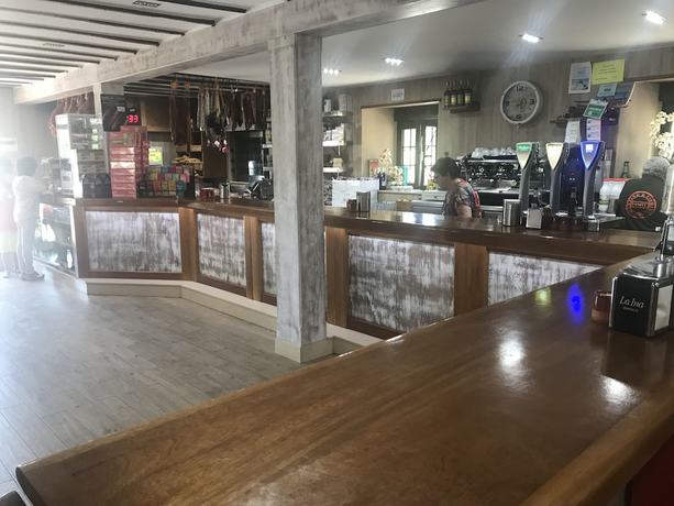 Imagen del bar/restaurante del Hotel Pensión El Carloto. Foto 5