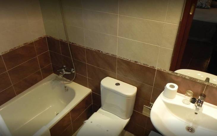 Imagen de la habitación del Hotel Pensión El Carloto. Foto 16