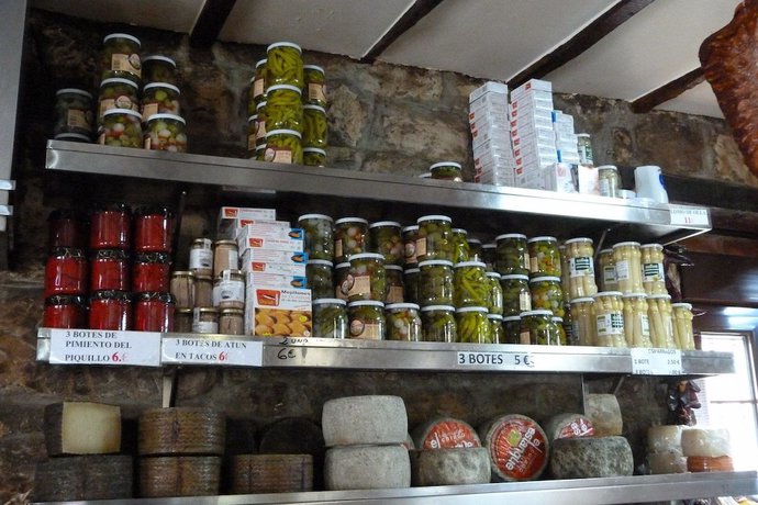 Imagen del bar/restaurante del Hotel Pensión El Carloto. Foto 11