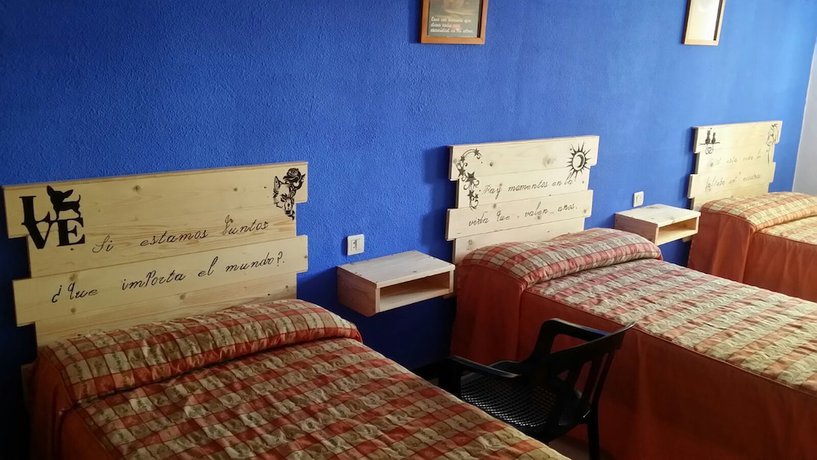 Imagen de la habitación del Hotel Pensi&oacute;n El Duque. Foto 8