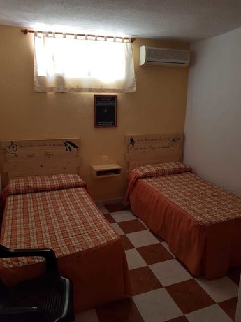 Imagen de la habitación del Hotel Pensi&oacute;n El Duque. Foto 9