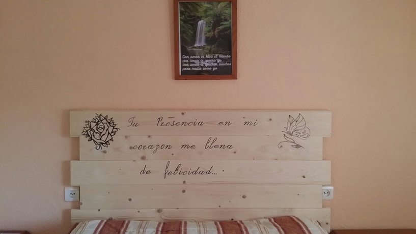 Imagen de la habitación del Hotel Pensi&oacute;n El Duque. Foto 14