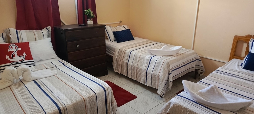 Imagen de la habitación del Hotel Pensi&oacute;n Galicia. Foto 7