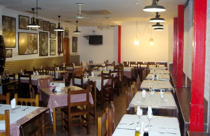Imagen del bar/restaurante del Hotel Pensi&oacute;n Jaen. Foto 5
