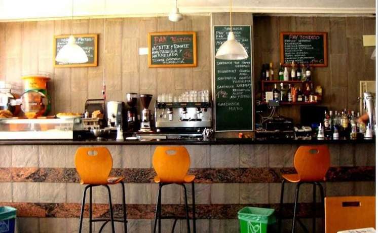 Imagen del bar/restaurante del Hotel Pensi&oacute;n Jaen. Foto 6