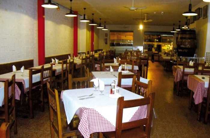 Imagen del bar/restaurante del Hotel Pensi&oacute;n Jaen. Foto 9