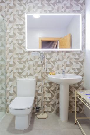 Imagen de la habitación del Hotel Pensión Landazuri. Foto 8