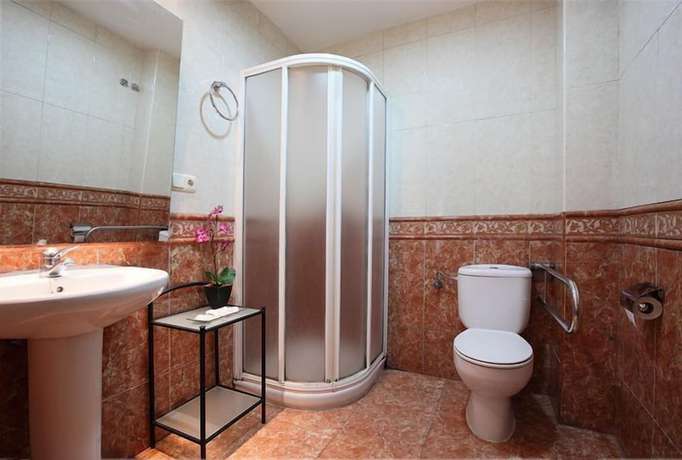 Imagen de la habitación del Hotel Pensión Landazuri. Foto 12