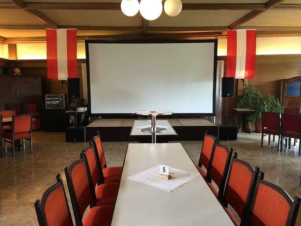 Imagen de los interiores del Hotel Pensi&oacute;n Landgasthof L&ouml;wen Sulz. Foto 17