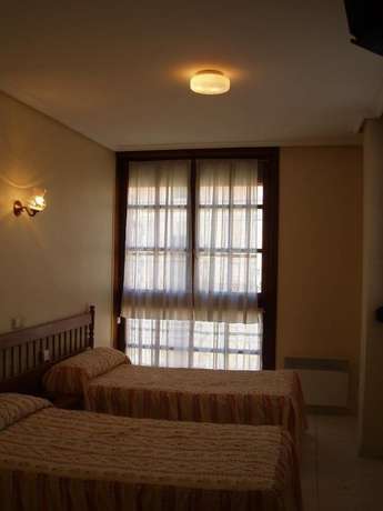 Imagen de la habitación del Hotel Pensi&oacute;n Los Fronterizos. Foto 6