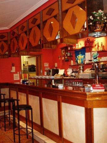 Imagen del bar/restaurante del Hotel Pensi&oacute;n Los Fronterizos. Foto 3