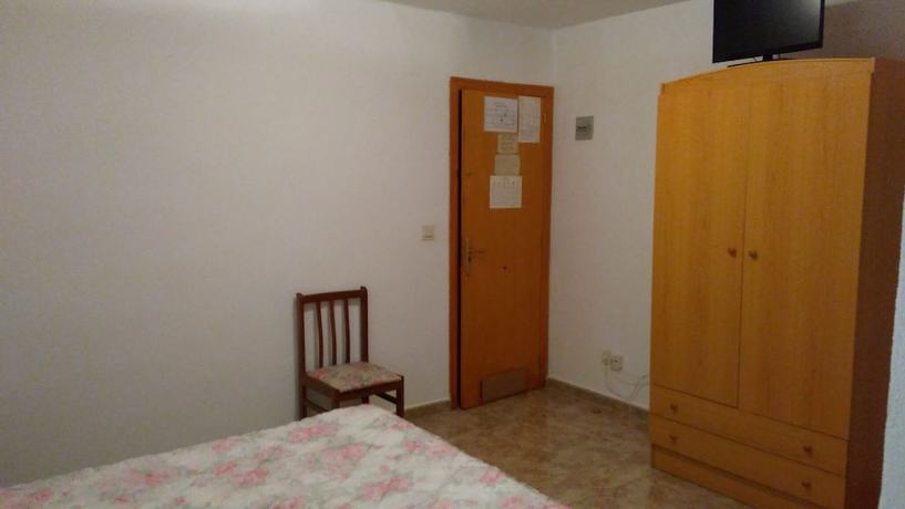 Imagen de la habitación del Hotel Pensi&oacute;n Mari Loli. Foto 9