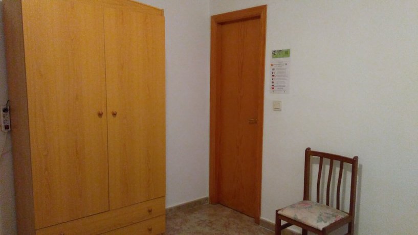 Imagen de la habitación del Hotel Pensi&oacute;n Mari Loli. Foto 15
