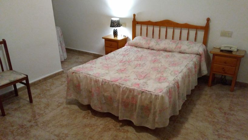 Imagen de la habitación del Hotel Pensi&oacute;n Mari Loli. Foto 17