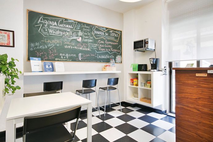 Imagen de los interiores del Hotel Pensi&oacute;n Mesones. Foto 20