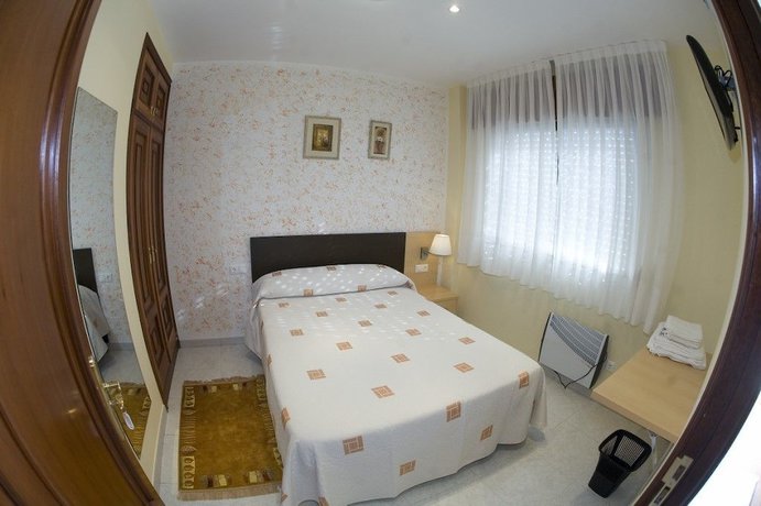 Imagen de la habitación del Hotel Pensi&oacute;n O Cruceiro da Ulla. Foto 12