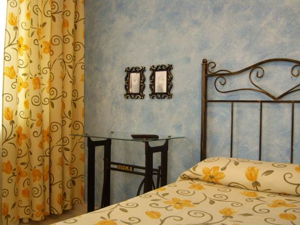 Imagen de la habitación del Hotel Pensión Residencia Tambre. Foto 3