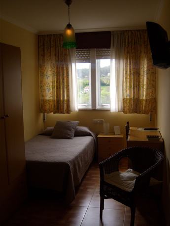 Imagen de la habitación del Hotel Pensión Residencia Tambre. Foto 6