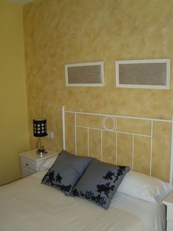 Imagen de la habitación del Hotel Pensión Residencia Tambre. Foto 10