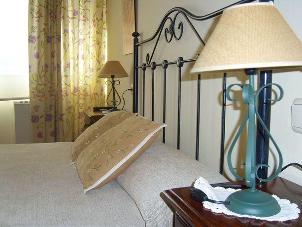 Imagen de la habitación del Hotel Pensión Residencia Tambre. Foto 15