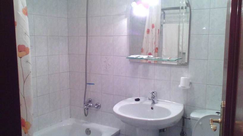 Imagen de la habitación del Hotel Pensión Rey. Foto 3