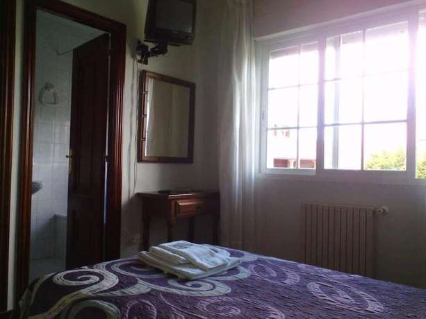 Imagen de la habitación del Hotel Pensión Rey. Foto 5