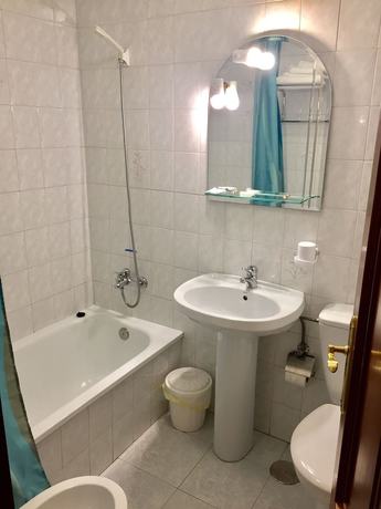 Imagen de la habitación del Hotel Pensión Rey. Foto 19