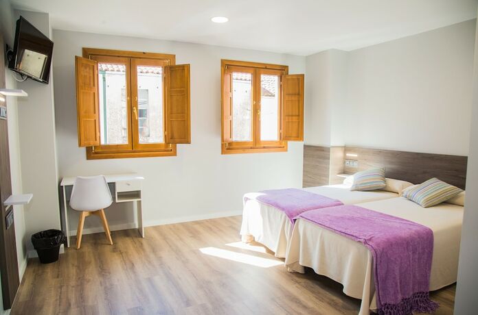 Imagen general del Hotel Pensión San Antón - Hostel. Foto 11