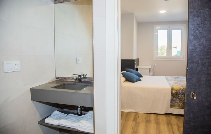 Imagen de la habitación del Hotel Pensión San Antón - Hostel. Foto 19