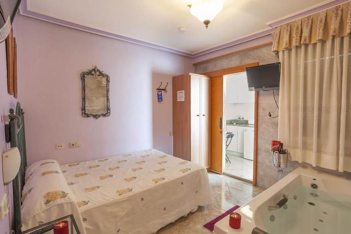 Imagen de la habitación del Hotel Pensi&oacute;n San Jos&eacute;. Foto 2