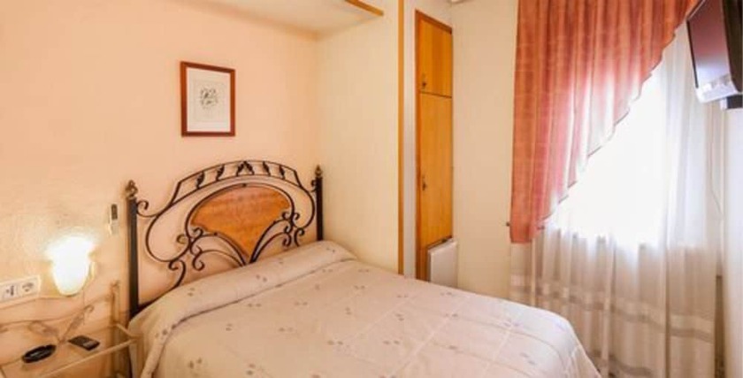 Imagen de la habitación del Hotel Pensi&oacute;n San Jos&eacute;. Foto 4