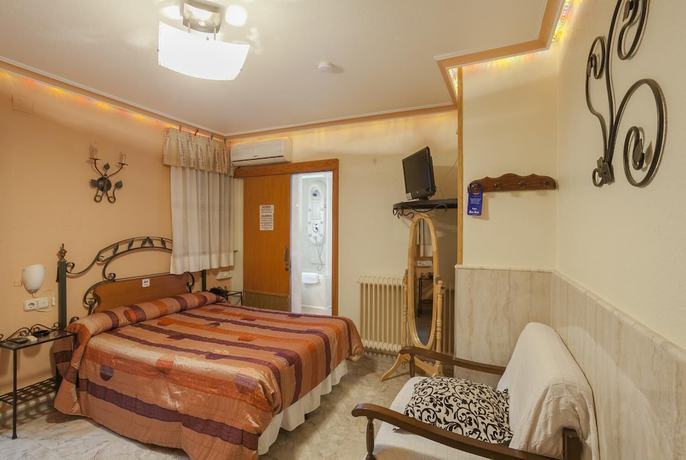 Imagen de la habitación del Hotel Pensi&oacute;n San Jos&eacute;. Foto 12